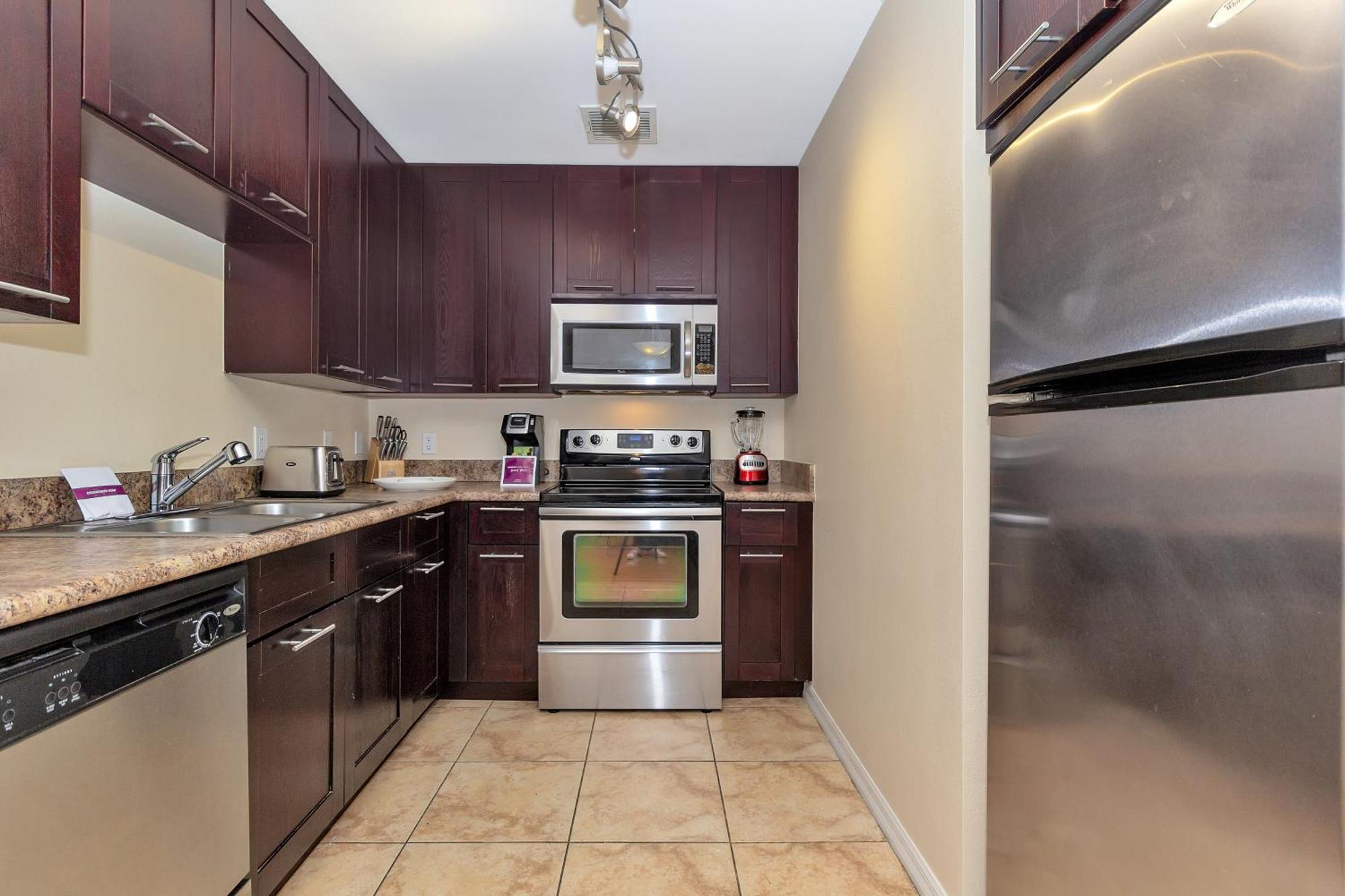Dharma Home Suites South Miami At Red Road Commons Buitenkant foto