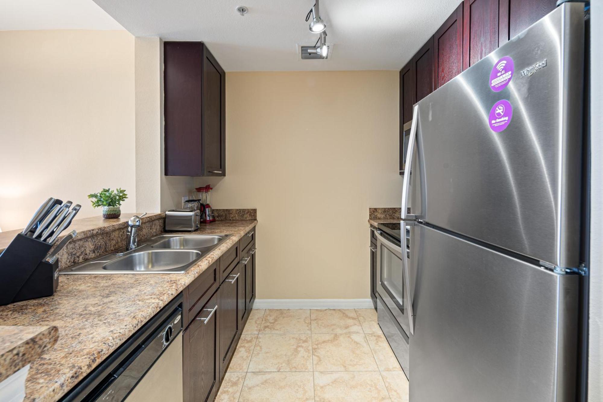 Dharma Home Suites South Miami At Red Road Commons Buitenkant foto