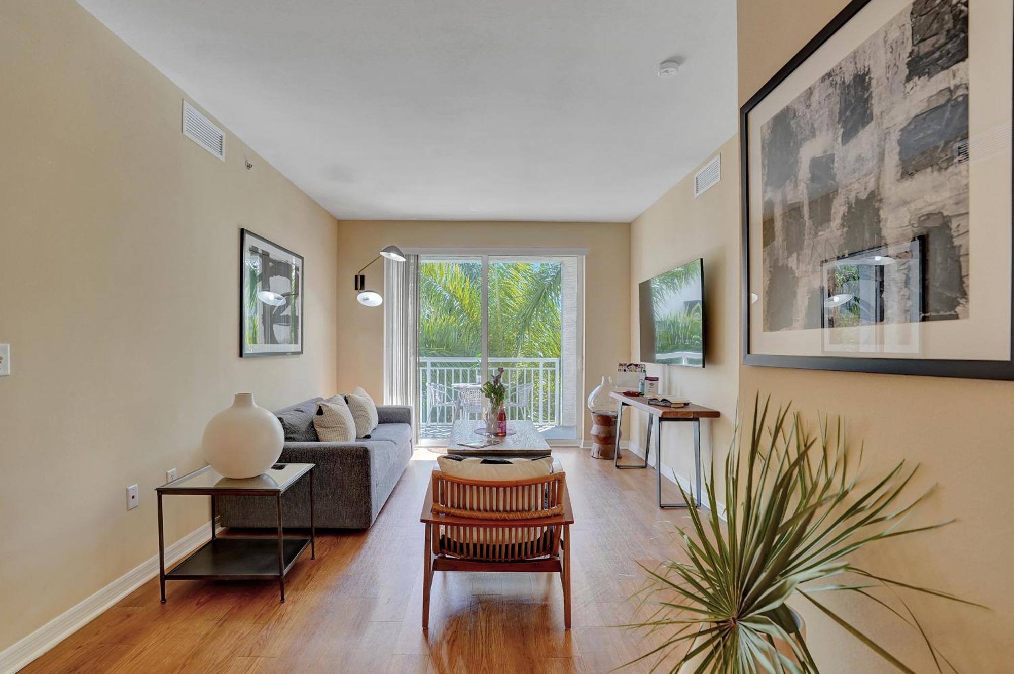 Dharma Home Suites South Miami At Red Road Commons Buitenkant foto