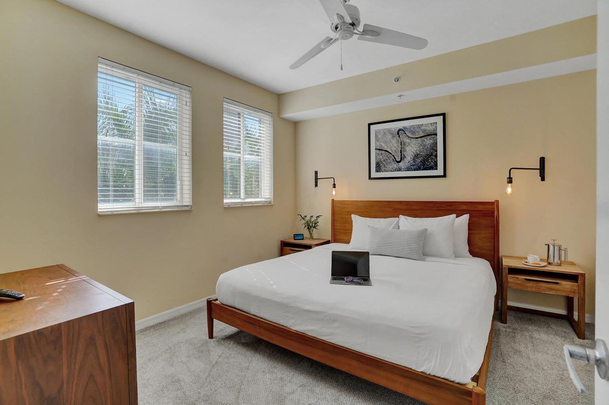 Dharma Home Suites South Miami At Red Road Commons Buitenkant foto